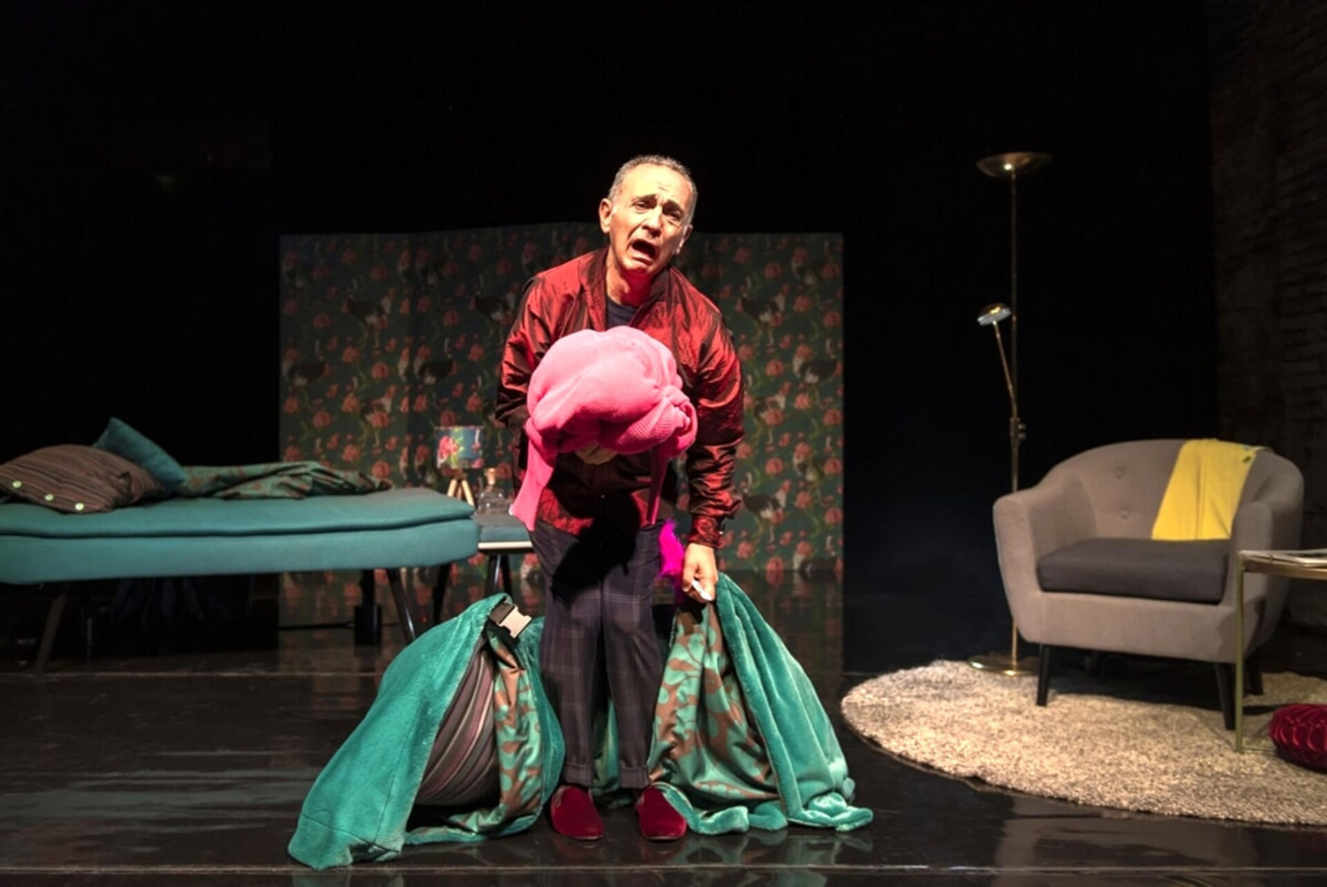 Gianluca ferrato in tutto sua madre in esclusiva per la toscana